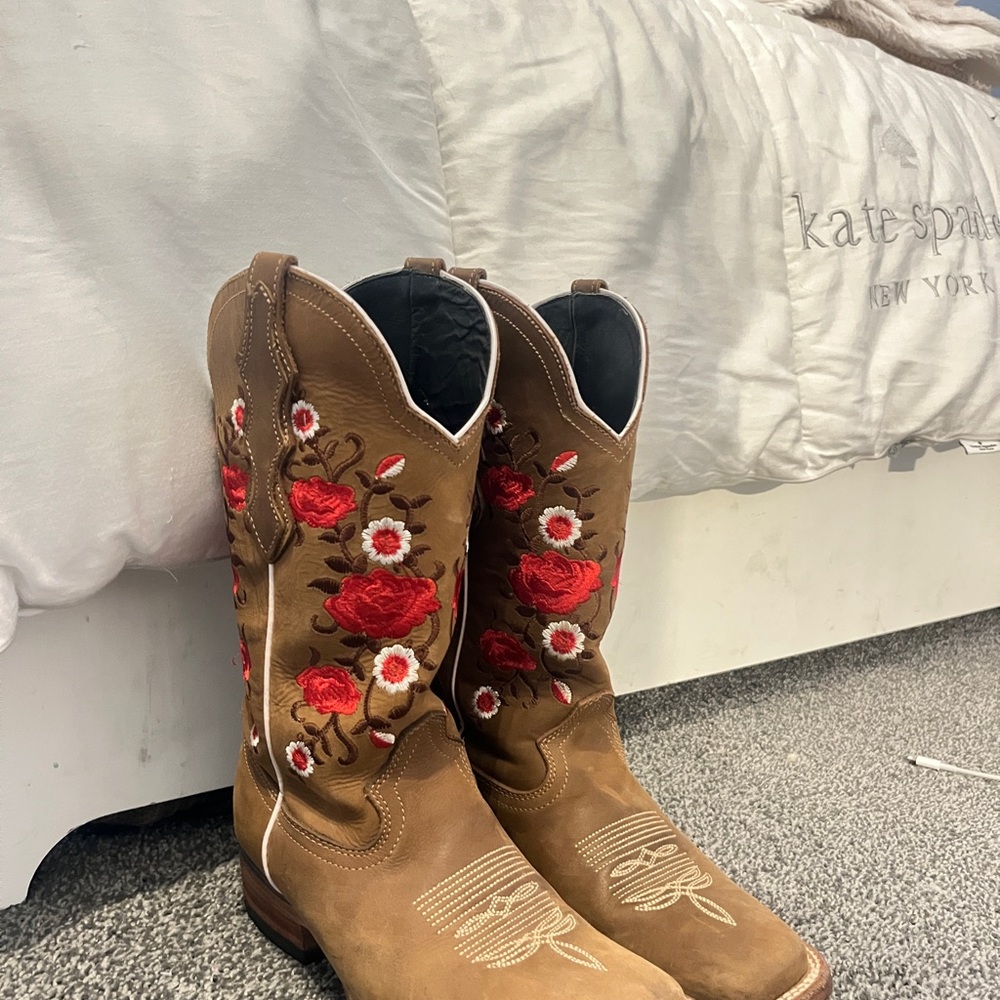 Brown Embroidered Floral Cowboy Boots